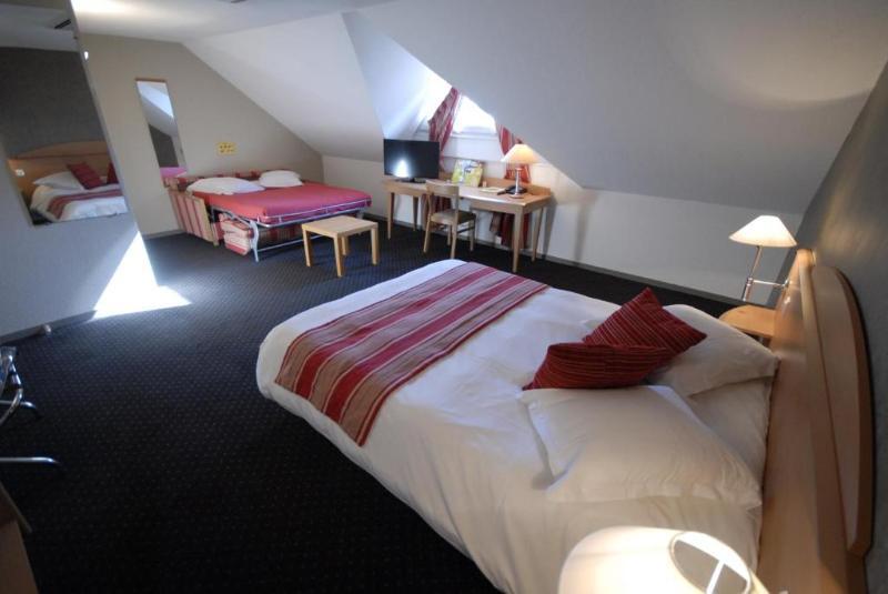 Logis Hotel L'Oree De Chartres - Barjouville Ngoại thất bức ảnh